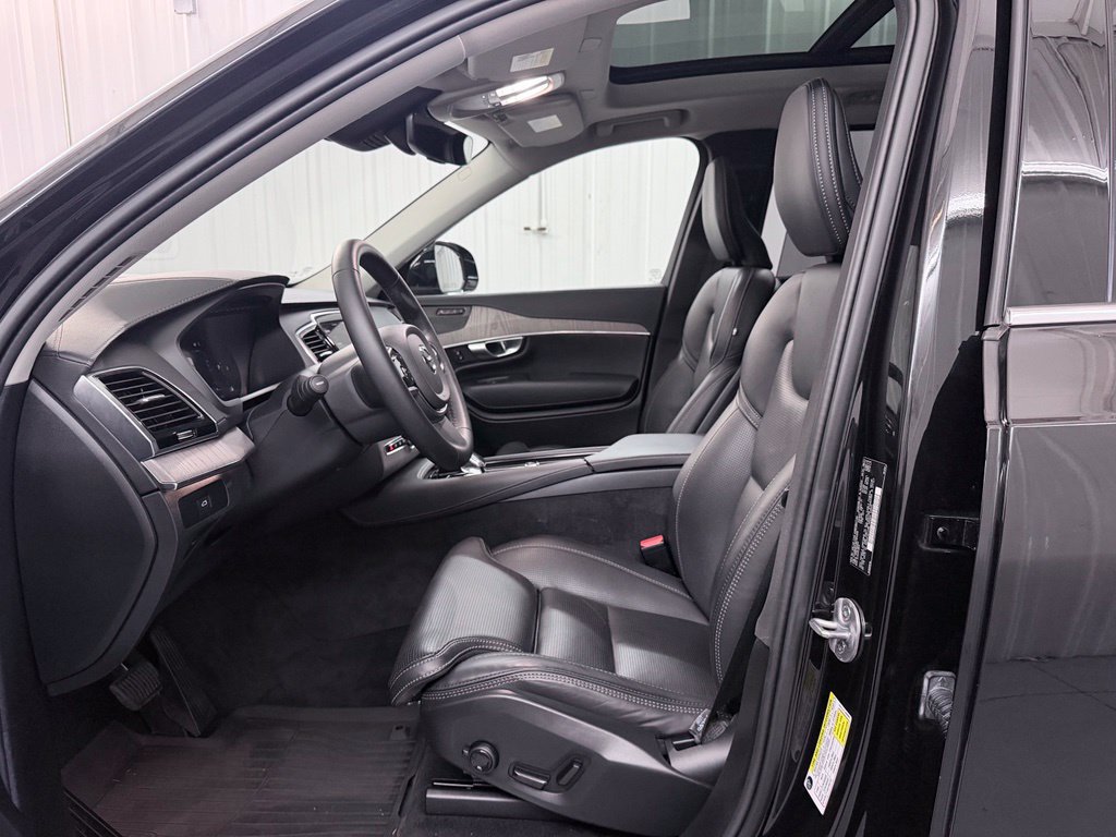 Used 2024 Volvo XC90 B6 Ultimate w/ Protection Package Premier AWD/4WD image 8