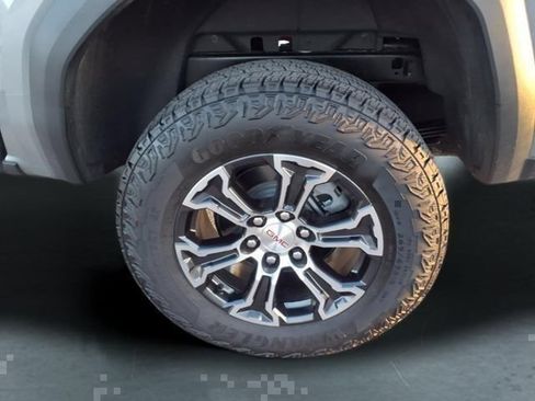 Used 2025 GMC Canyon AT4 AWD/4WD image 14
