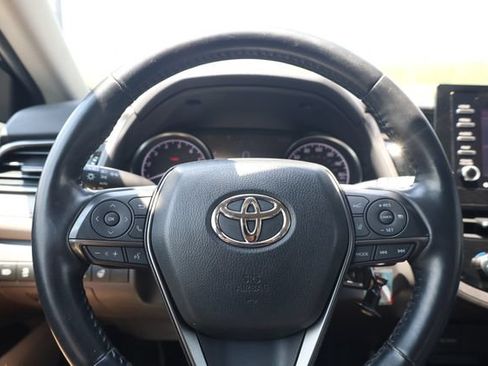 Used 2021 Toyota Camry SE w/ Cold Weather Package AWD/4WD image 17