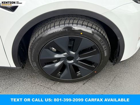 Used 2024 Tesla Model Y Long Range AWD/4WD image 16