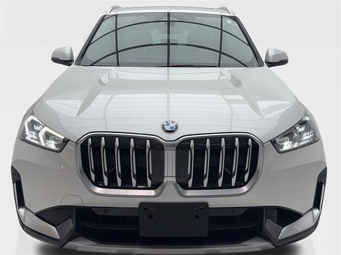Used 2025 BMW X1 xDrive28i image 4