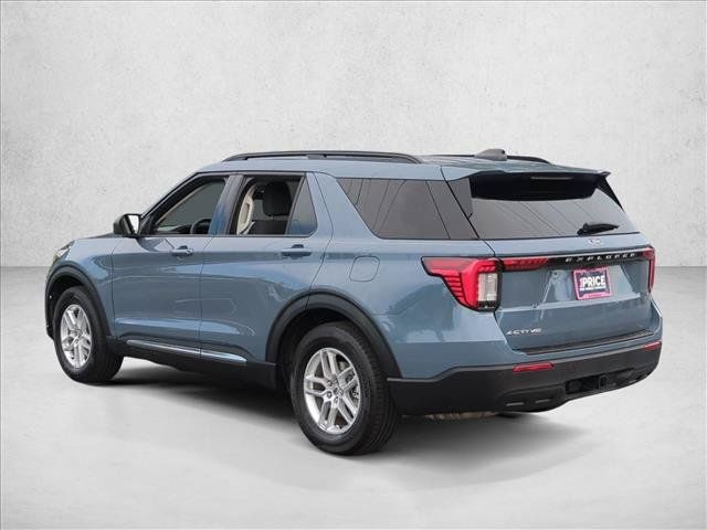 Used 2025 Ford Explorer Active RWD image 8