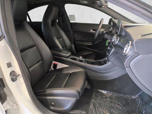 Used 2019 Mercedes-Benz CLA 250 CLA 250 image 21