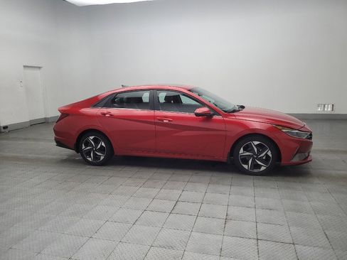 Used 2022 Hyundai Elantra SEL w/ Convenience + Premium Package FWD image 11