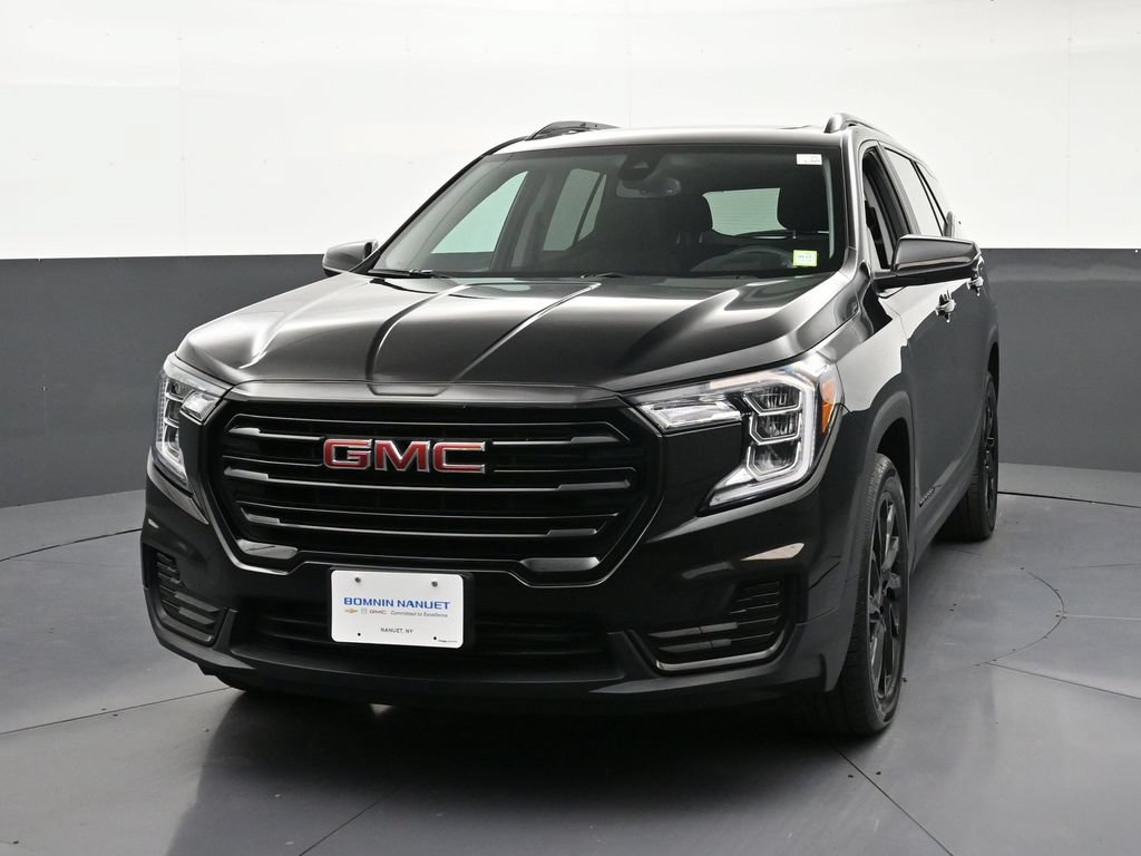 Certified 2023 GMC Terrain SLE w/ Driver Convenience Package AWD/4WD image 8