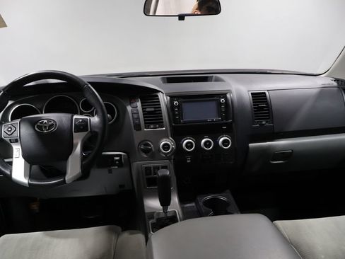 Used 2016 Toyota Sequoia SR5 AWD/4WD image 15