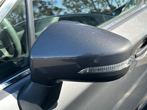 Used 2018 Subaru Outback 2.5i Limited w/ Popular Package #2 image 16