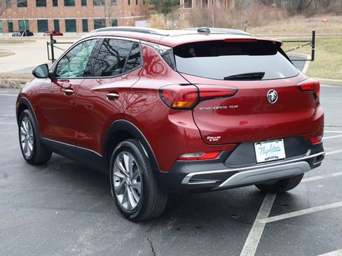 Used 2022 Buick Encore GX Essence w/ Experience Buick Package image 7
