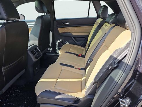 Certified 2021 Volkswagen Atlas Cross Sport SEL AWD/4WD image 36