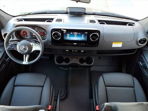 New 2026 Mercedes-Benz Sprinter 2500 image 4