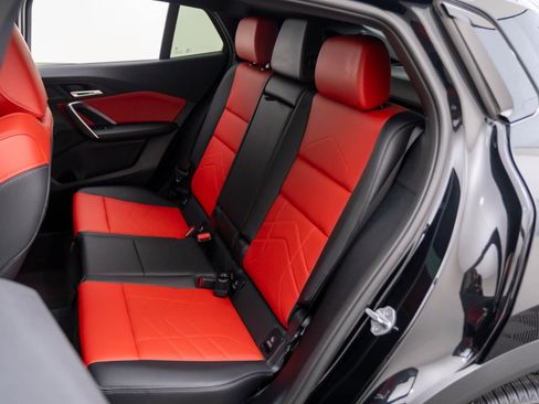 Certified 2025 BMW X2 xDrive28i image 16