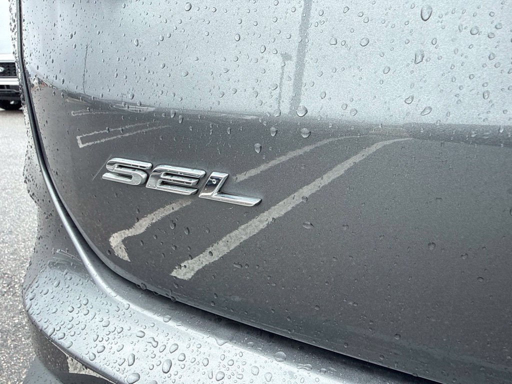 Used 2024 Ford Edge SEL AWD/4WD image 12