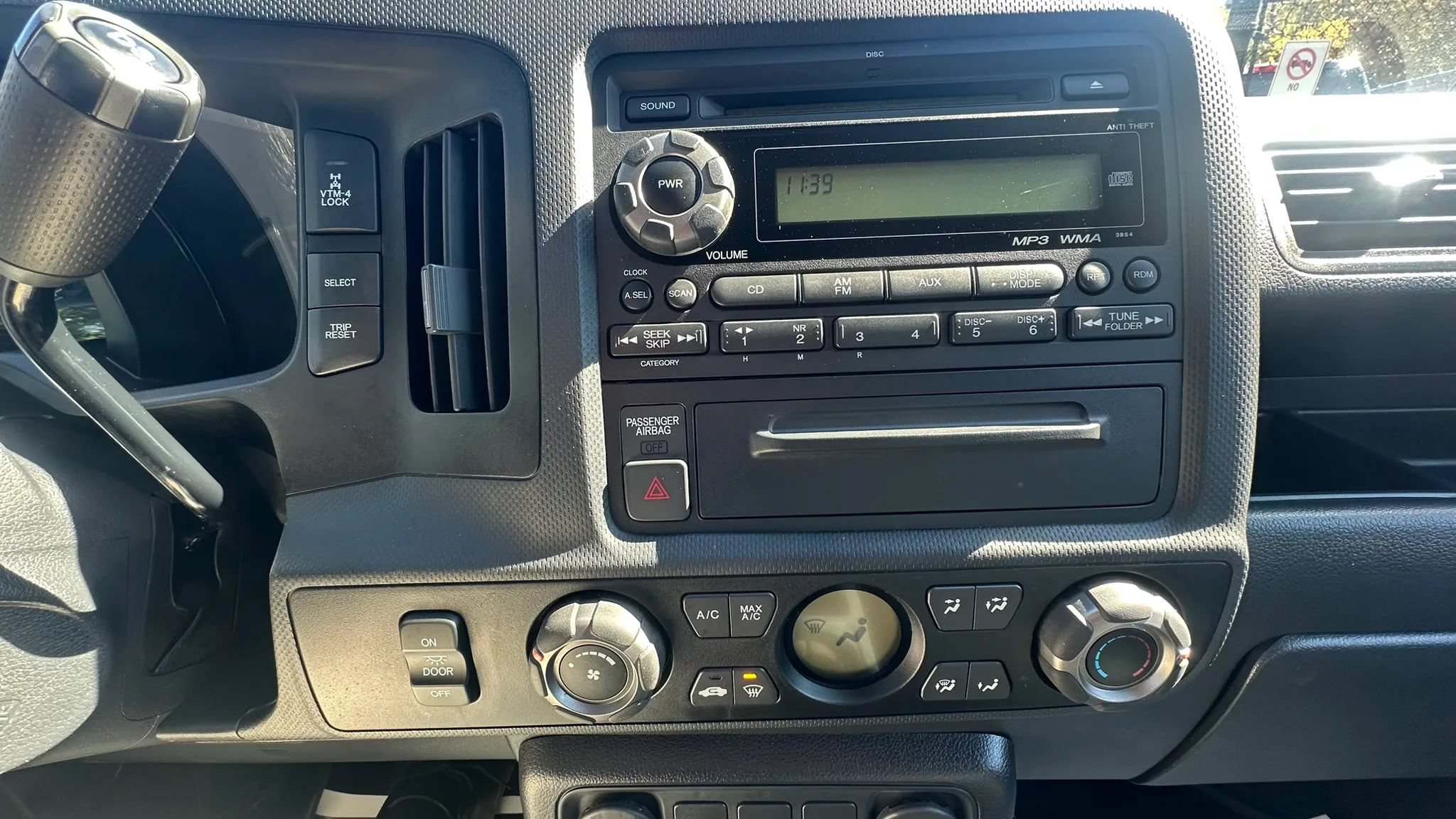 Used 2014 Honda Ridgeline Sport image 21
