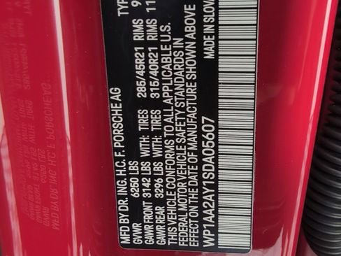 Used 2025 Porsche Cayenne image 23