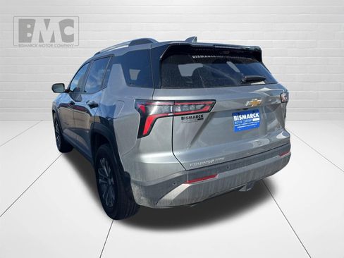 Used 2025 Chevrolet Equinox LT w/ Convenience Package II image 3