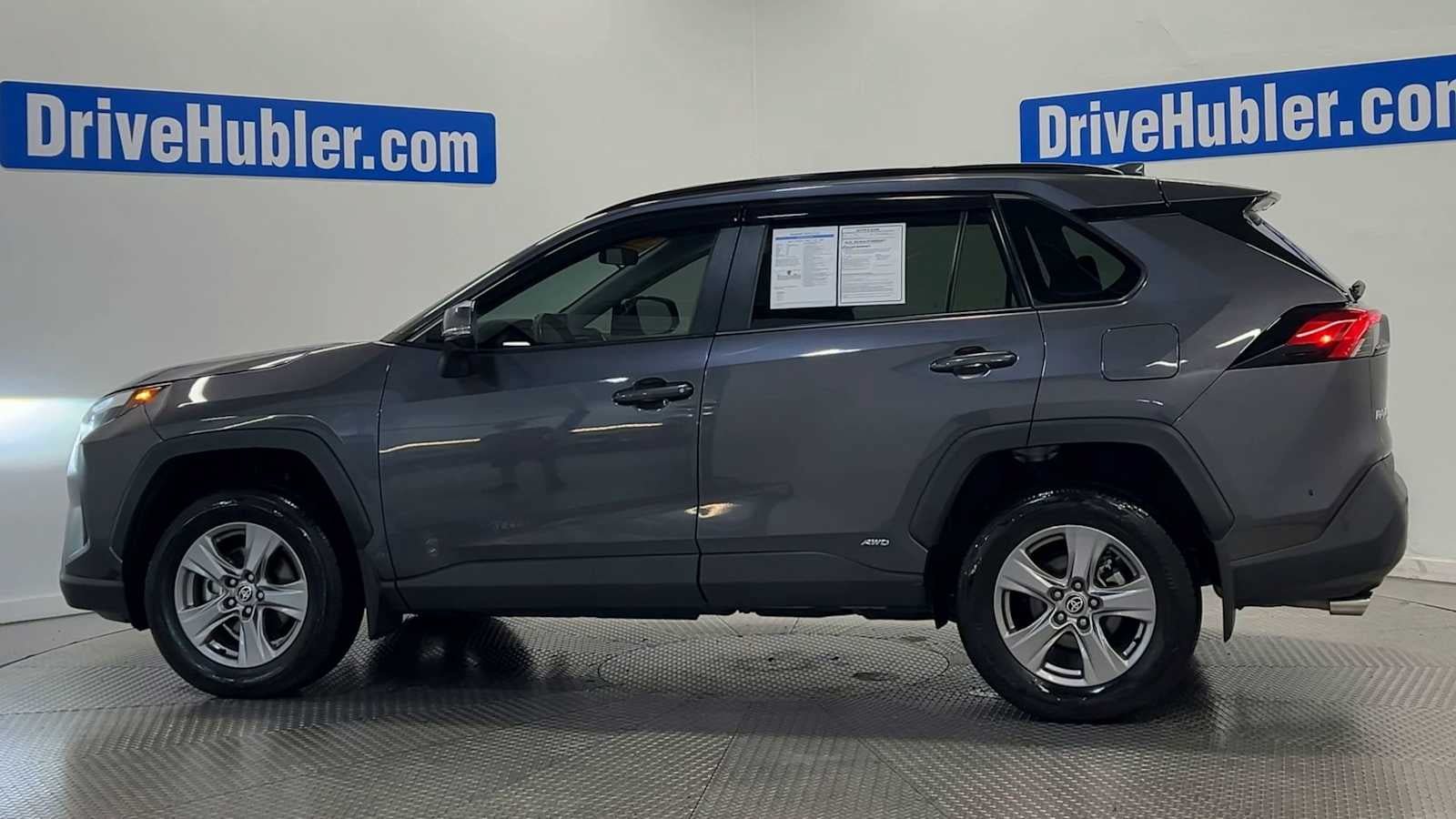 Used 2024 Toyota RAV4 XLE AWD/4WD image 5