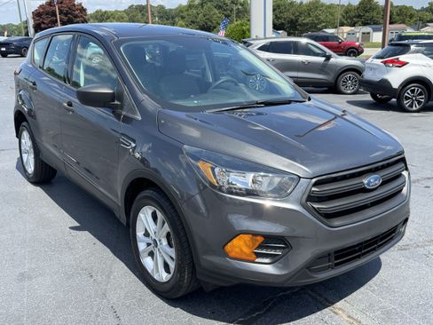 Used 2019 Ford Escape S FWD image 4
