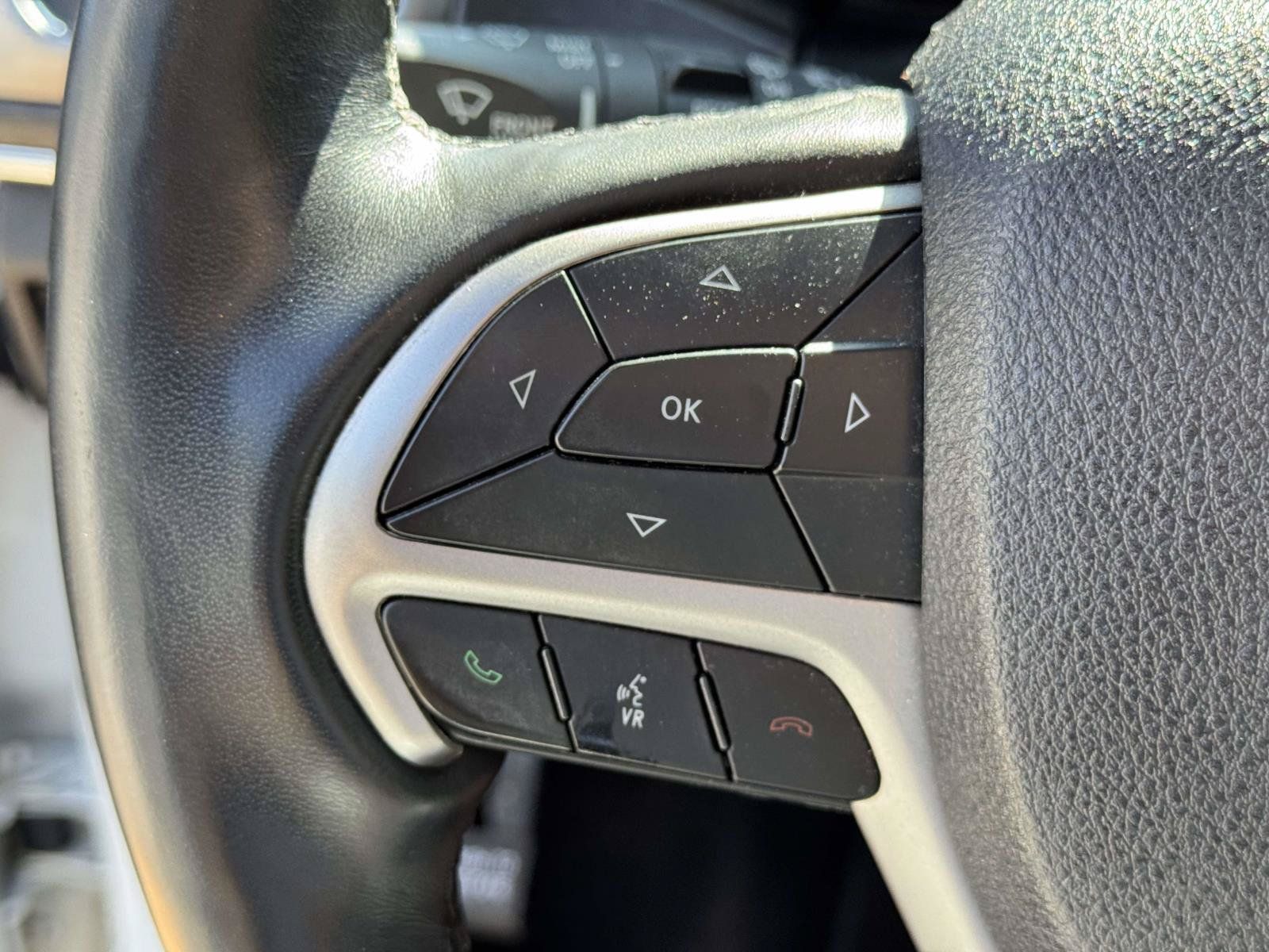Used 2018 Jeep Grand Cherokee Limited w/ Luxury Group II AWD/4WD image 19