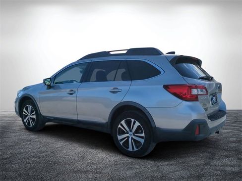 Used 2018 Subaru Outback 2.5i Limited image 6