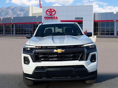 Used 2024 Chevrolet Colorado LT w/ LT Convenience Package III image 2