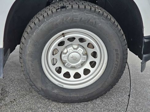 Used 2020 Chevrolet Silverado 1500 W/T RWD image 9