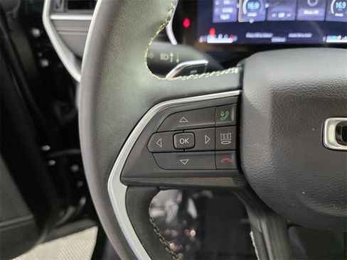 Certified 2024 Jeep Grand Cherokee Laredo X image 20