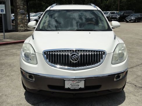Used 2011 Buick Enclave CX FWD image 2