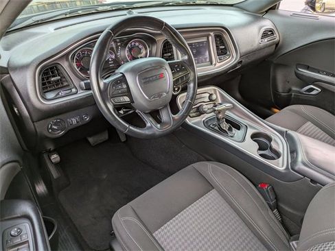 Used 2022 Dodge Challenger SXT image 14