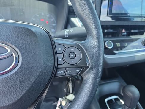 Used 2023 Toyota Corolla LE FWD image 21