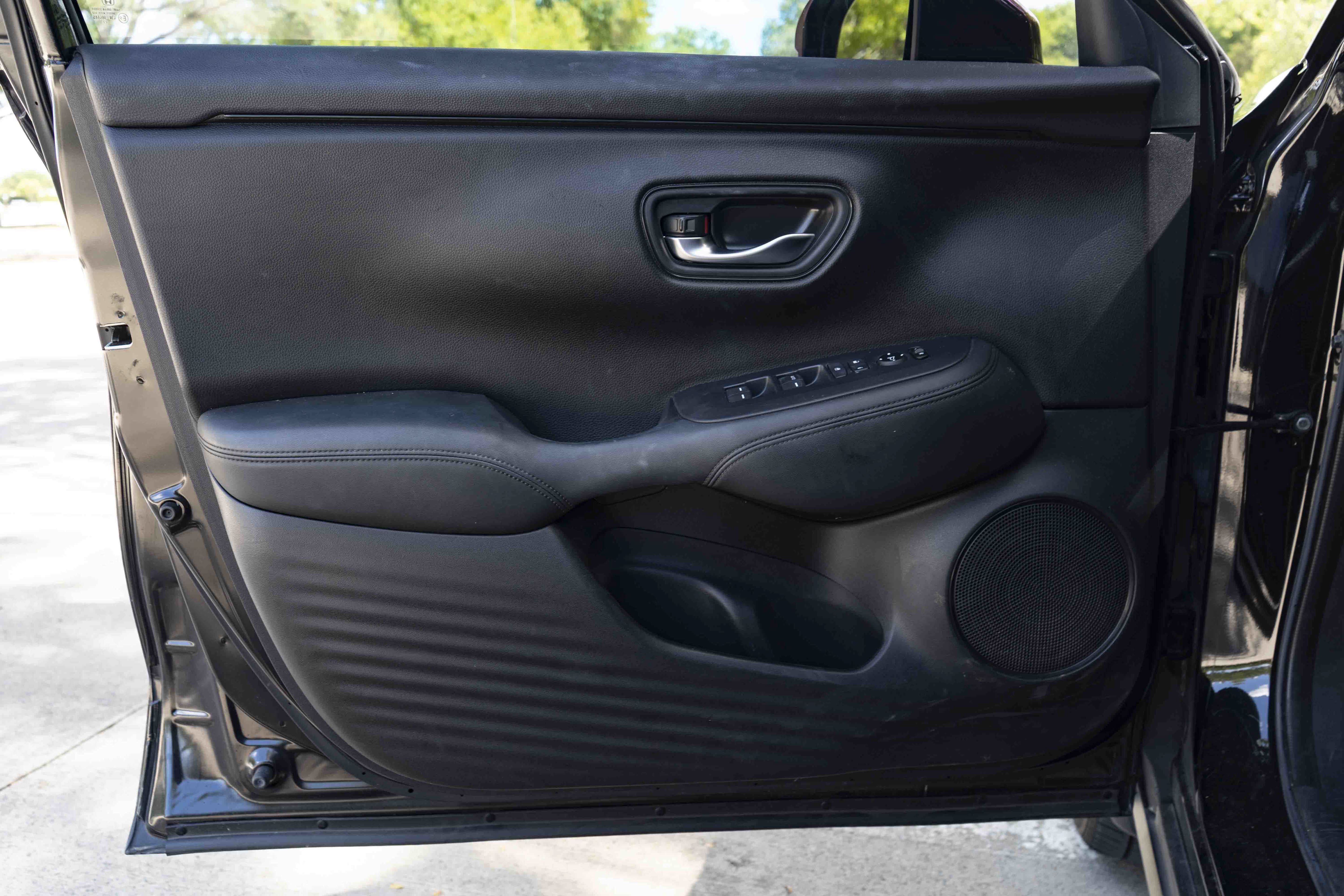 Certified 2024 Honda HR-V LX image 37