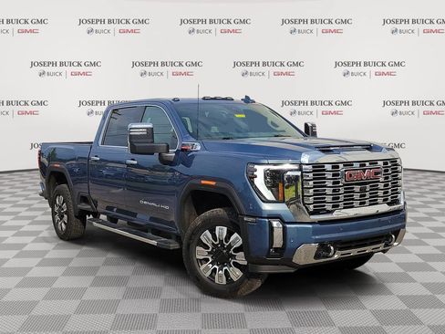 Used 2025 GMC Sierra 2500 Denali w/ Denali Reserve Package AWD/4WD image 1