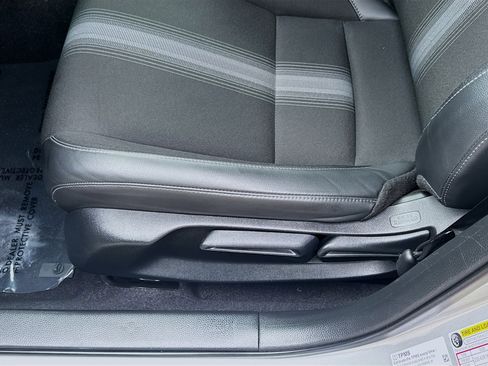 Used 2023 Honda Civic Sport image 17
