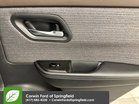 Used 2021 Nissan Rogue SV image 23