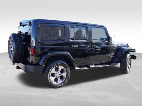 Certified 2016 Jeep Wrangler Unlimited Sahara image 4