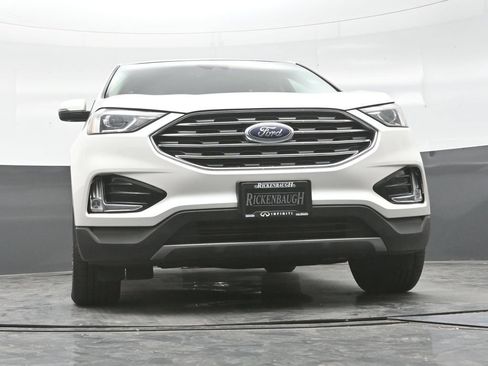 Used 2019 Ford Edge Titanium w/ Cold Weather Package AWD/4WD image 28