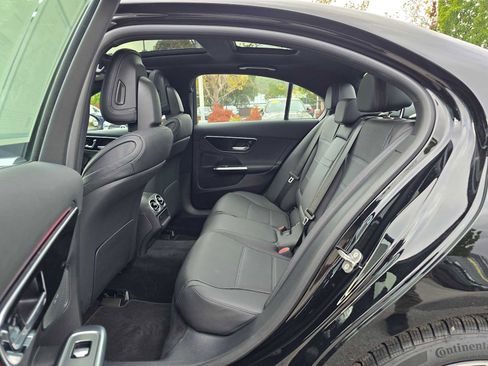 Used 2025 Mercedes-Benz C 300 4MATIC Sedan image 19