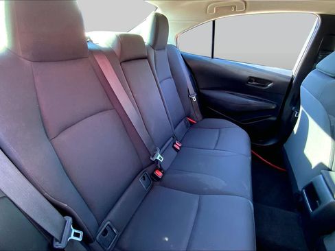 Used 2022 Toyota Corolla LE FWD image 19