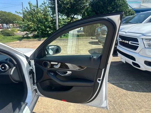 Used 2018 Mercedes-Benz C 300 4MATIC Sedan image 31