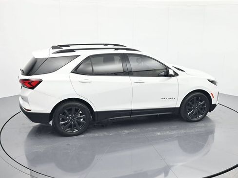 Used 2022 Chevrolet Equinox RS w/ Infotainment Package FWD image 32