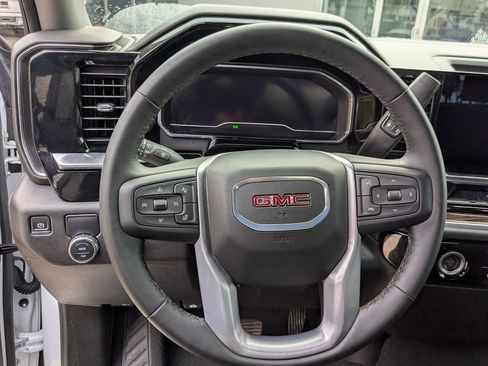 Used 2024 GMC Sierra 1500 Elevation image 16