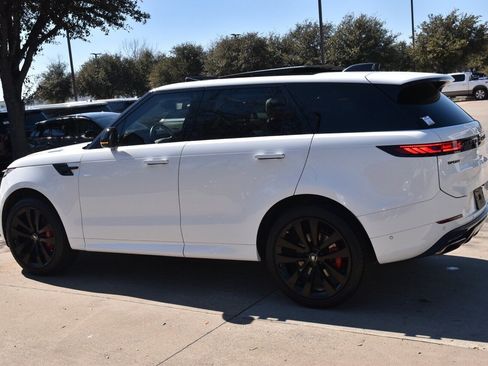 Used 2024 Land Rover Range Rover Sport Dynamic SE image 11