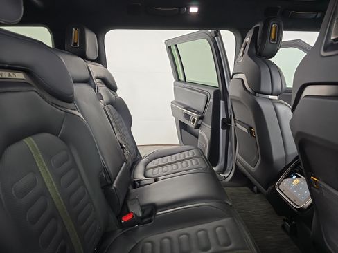 Used 2024 Rivian R1S Adventure AWD/4WD image 23