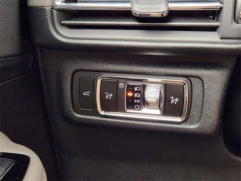 New 2026 Lincoln Corsair Reserve image 21