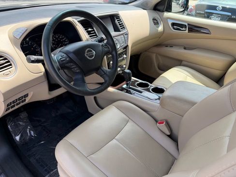 Used 2016 Nissan Pathfinder SL w/ SL Premium Package FWD image 12
