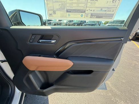 New 2026 GMC Canyon AT4 AWD/4WD image 18
