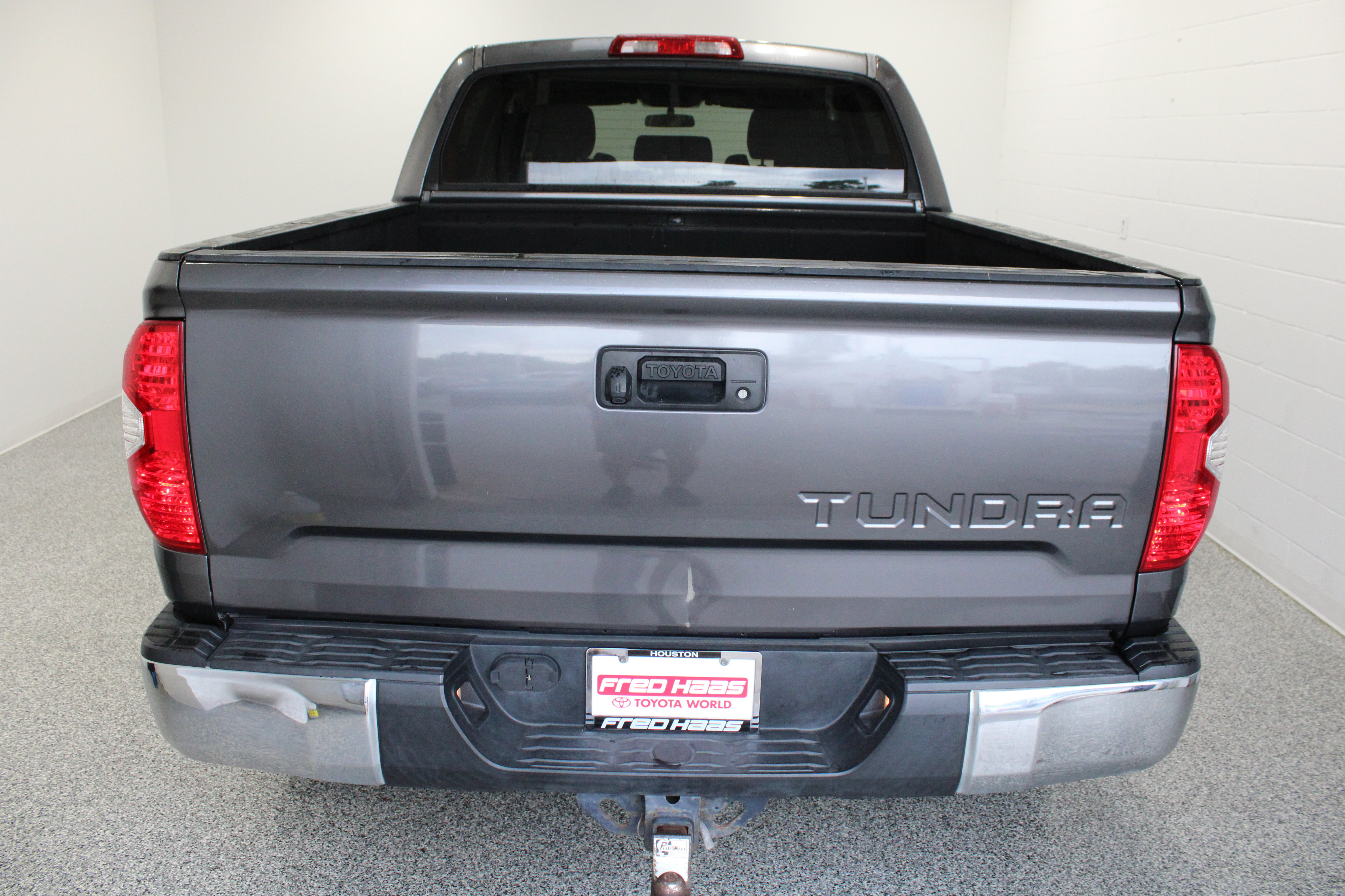 Used 2017 Toyota Tundra SR5 RWD image 8