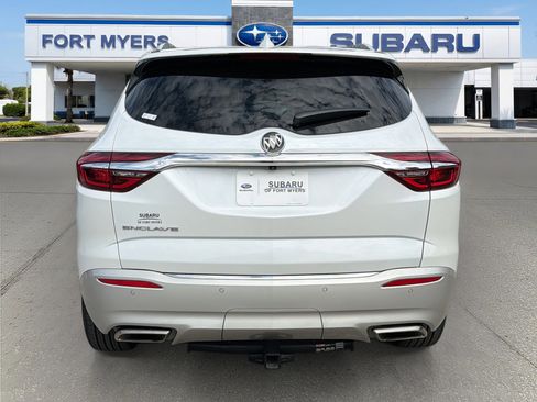 Used 2020 Buick Enclave Essence image 4