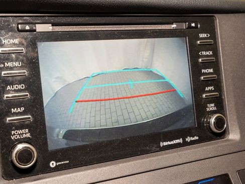 Used 2020 Toyota Sienna LE image 13