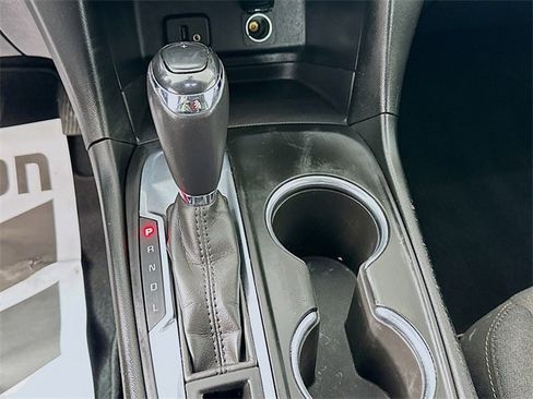 Used 2018 Chevrolet Equinox LT image 16