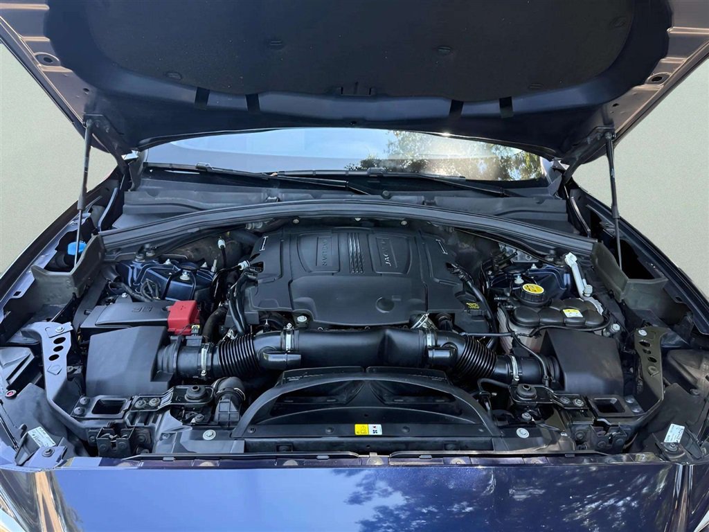 Used 2018 Jaguar F-PACE R-Sport AWD/4WD image 22